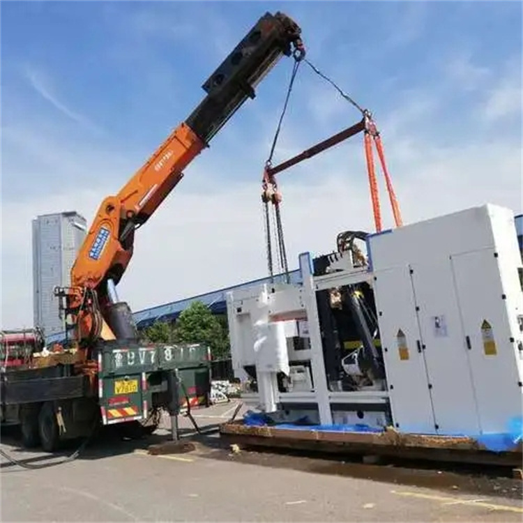 松山湖管委会附近小吊车联系方式|8-16吨|本地及时服务