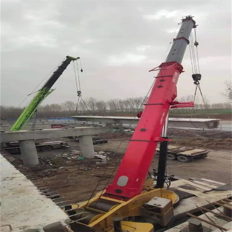 松山湖管委会钢构件起吊,吊点采用几点绑扎